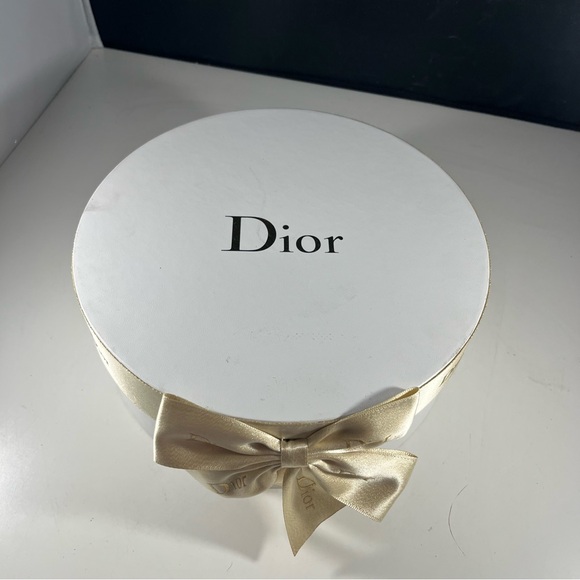 Dior White/Gold Round Hat Box W/ Pillow- 9 1/4” Diameter- Empty - Picture 4 of 16